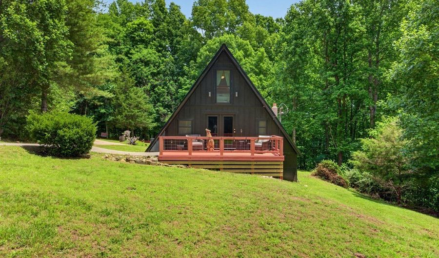 802 Livingston Boat Dock Rd, Allons, TN 38541 - 3 Beds, 2 Bath