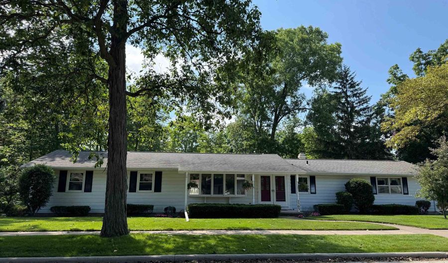 2503 E HARMON St, Appleton, WI 54915 - 3 Beds, 3 Bath