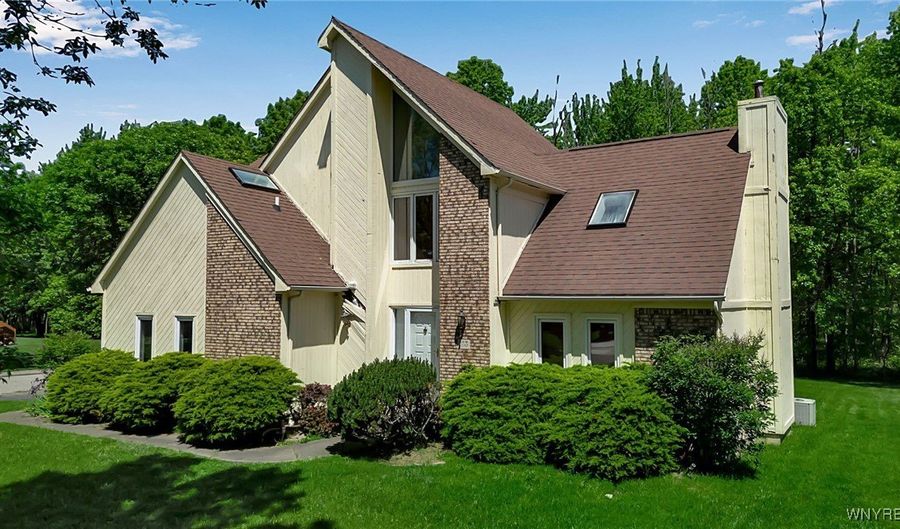 113 Meadow Spring Ln, Amherst, NY 14051 - 3 Beds, 3 Bath