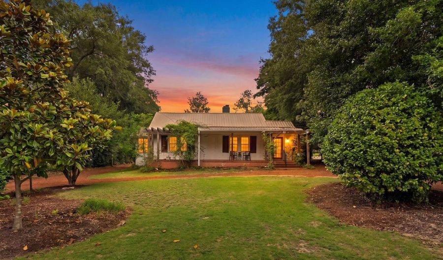 2735 Henry St, Augusta, GA 30909 - 3 Beds, 3 Bath