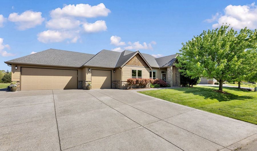 18611 NE 113TH Ave, Battle Ground, WA 98604 - 3 Beds, 3 Bath