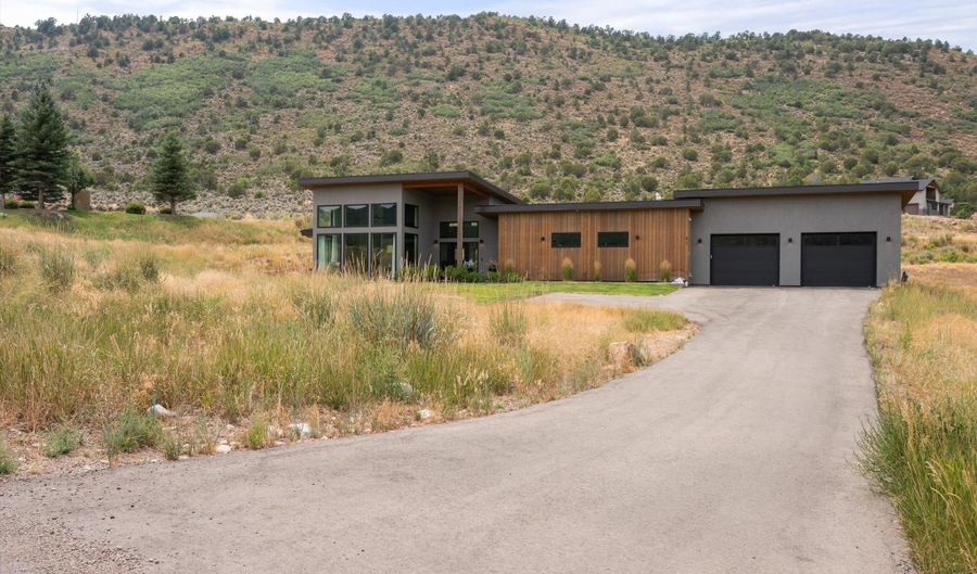41 Spring View Dr, Glenwood Springs, CO 81601 - 4 Beds, 4 Bath