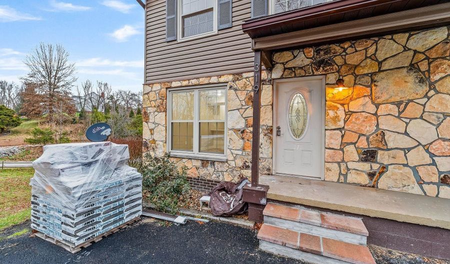 319 Berry Ln, Barboursville, WV 25504 - 4 Beds, 3 Bath