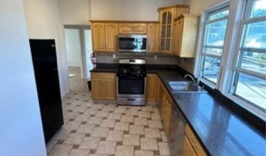 466 Cortlandt St 2nd Fl 2, Belleville, NJ 07109 - 3 Beds, 1 Bath