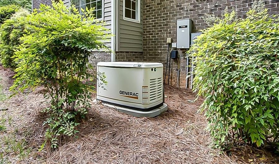 1563 Bluebird Ln, Asheboro, NC 27205 - 4 Beds, 4 Bath