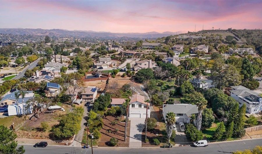 1756 Alhudson Dr, Escondido, CA 92029 - 5 Beds, 3 Bath