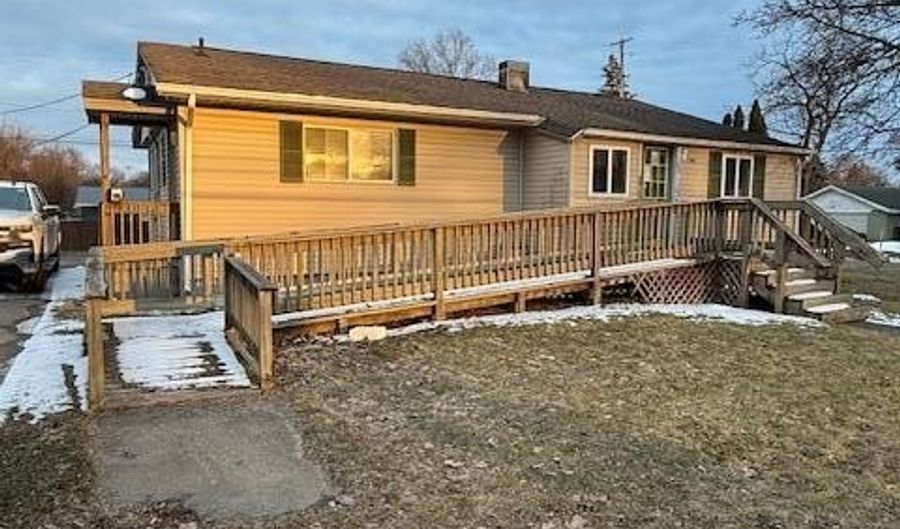 1302 N Eaton St, Albion, MI 49224 - 0 Beds, 2 Bath