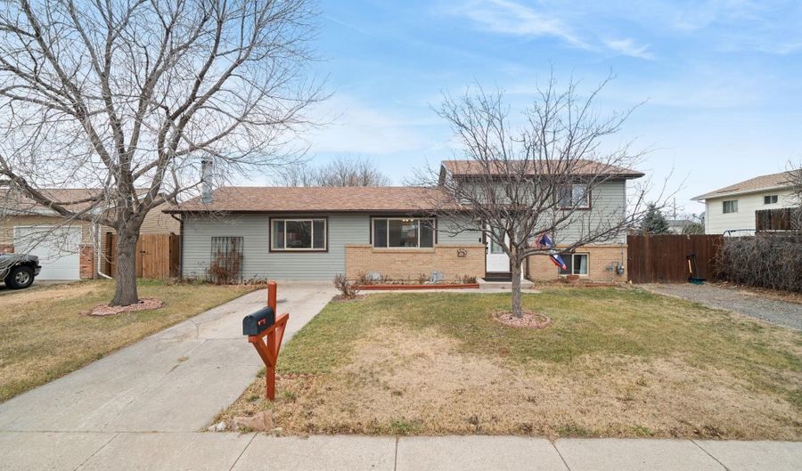4508 FONTENELLE Cir, Cheyenne, WY 82009 - 3 Beds, 2 Bath