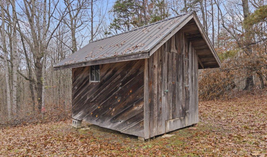 643 Baker Barr Subdivision Rd, Beattyville, KY 41311 - 3 Beds, 1 Bath