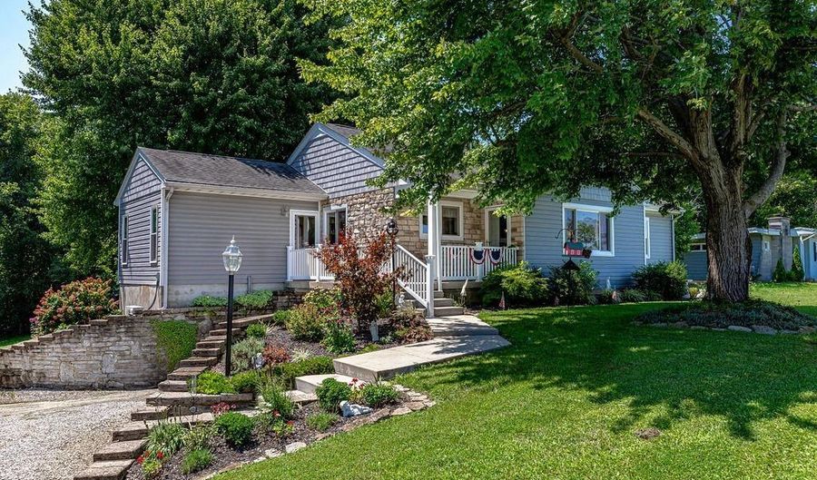 10041 US Highway 50, Aurora, IN 47001 - 3 Beds, 1 Bath