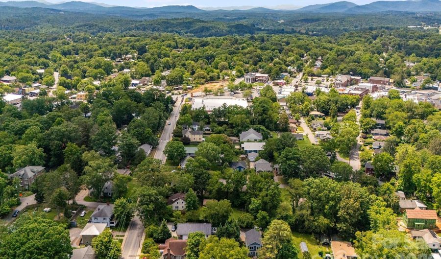 76 Louisiana Ave, Asheville, NC 28806 - 3 Beds, 3 Bath