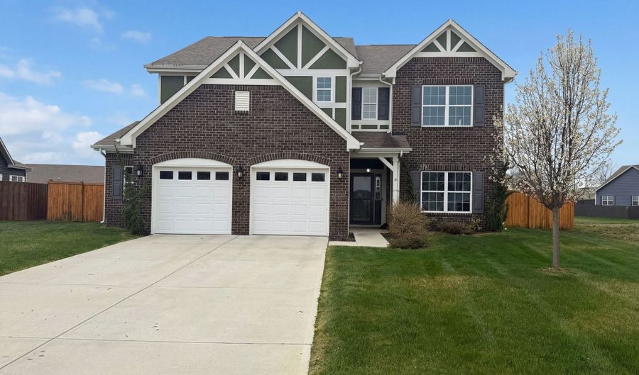 8095 Brookville Way, Avon, IN 46123 - 5 Beds, 3 Bath