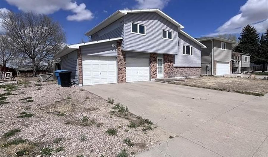 412 31ST Ter, Alliance, NE 69301 - 4 Beds, 2 Bath