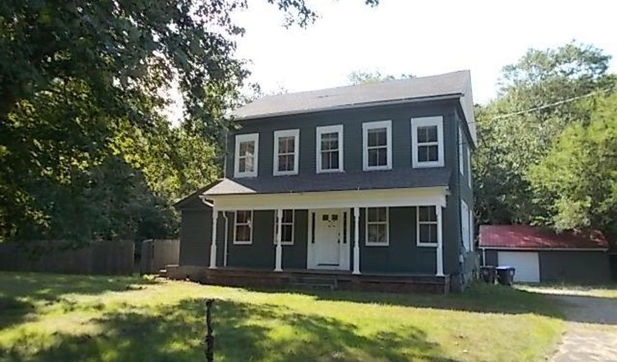 231 Pepper St, Monroe, CT 06468 - 4 Beds, 2 Bath