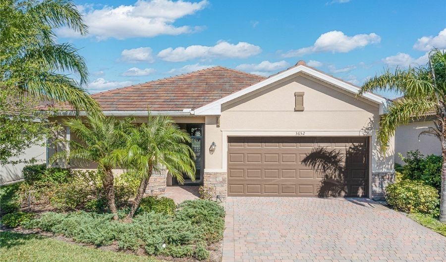 3652 E Hampton Cir, Alva, FL 33920 - 3 Beds, 3 Bath
