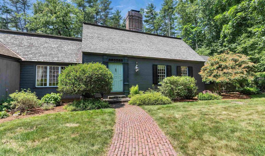 7 Melendy Holw, Amherst, NH 03031 - 5 Beds, 4 Bath