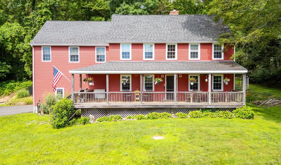 26 Skyview Ter, Bristol, CT 06010 - 4 Beds, 3 Bath