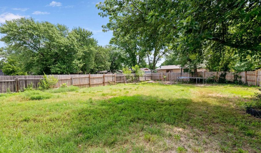 519 Renee Dr, Andover, KS 67002 - 4 Beds, 3 Bath