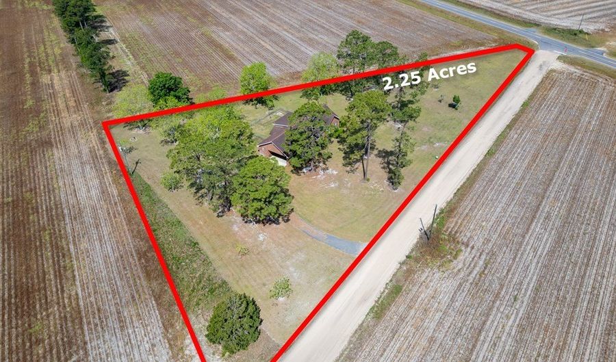 68 Smart Rd, Baxley, GA 31513 - 4 Beds, 3 Bath