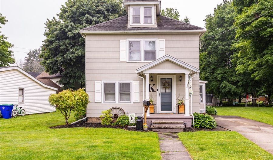 12 Clarendon St, Albion, NY 14411 - 3 Beds, 2 Bath