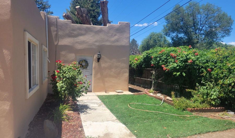 6763 US 64, Bloomfield, NM 87413 - 4 Beds, 3 Bath