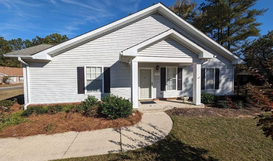 727 Chancery Ln, Aberdeen, NC 28315 - 2 Beds, 1 Bath
