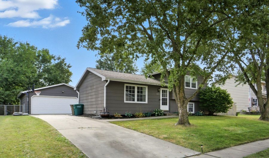 1028 7th St NW, Altoona, IA 50009 - 3 Beds, 2 Bath