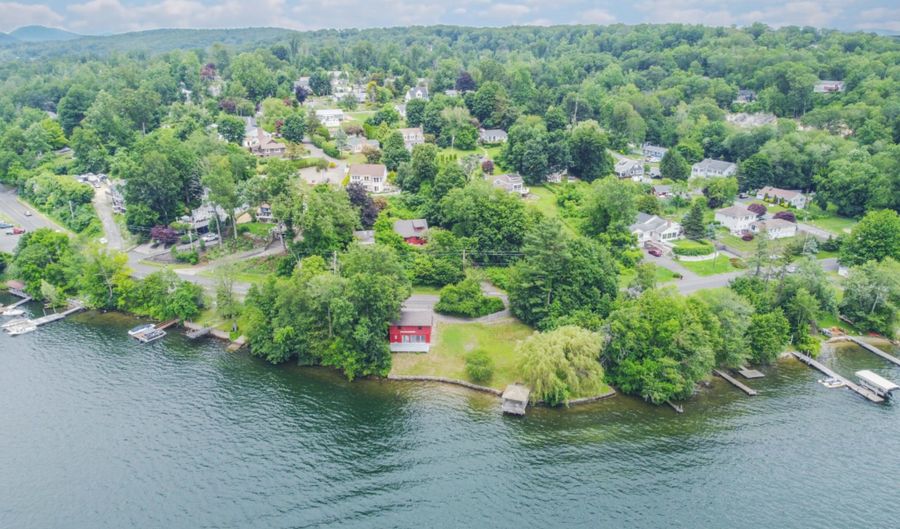 279 Candlewood Lake Rd, Brookfield, CT 06804 - 3 Beds, 3 Bath