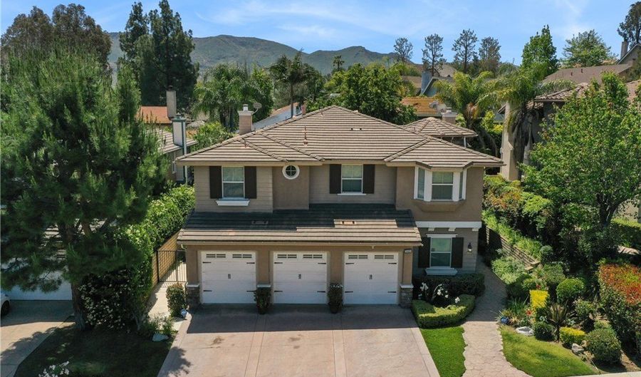 30428 Caspian Ct, Agoura Hills, CA 91301 - 5 Beds, 4 Bath