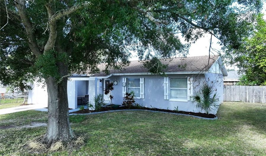 6040 FRANCIS Dr, Apollo Beach, FL 33572 - 4 Beds, 2 Bath