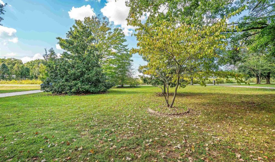17320 Brownsferry Rd, Athens, AL 35611 - 2 Beds, 2 Bath