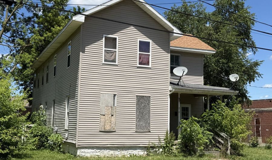 212 W Porter St, Albion, MI 49224 - 4 Beds, 0 Bath