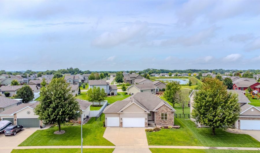 602 NW Abbie Dr, Ankeny, IA 50023 - 3 Beds, 3 Bath