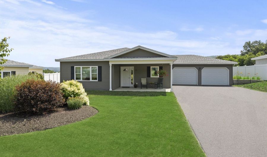 161 Buttonwood Dr, Brattleboro, VT 05301 - 2 Beds, 2 Bath