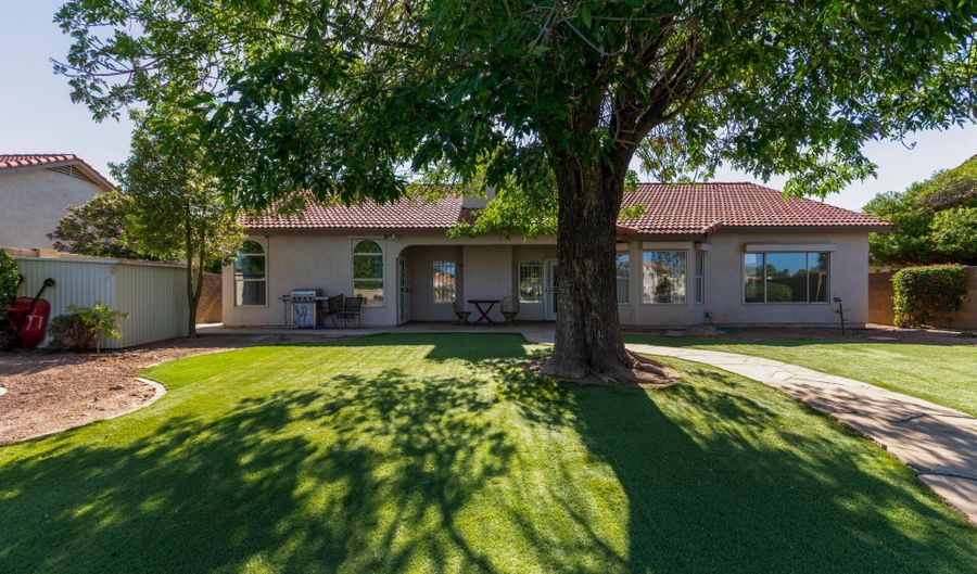 3109 N MEADOW Dr, Avondale, AZ 85392 - 3 Beds, 2 Bath