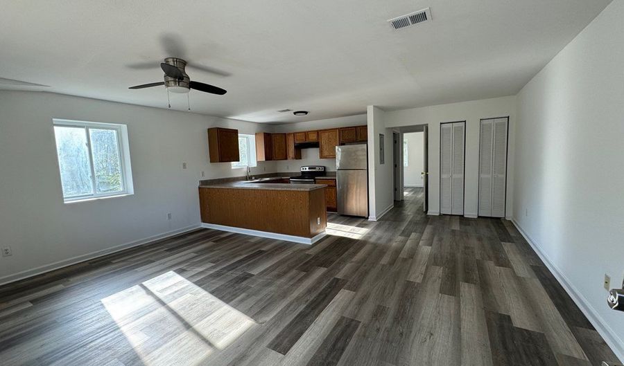 95 Ave I, Apalachicola, FL 32320 - 1 Beds, 1 Bath