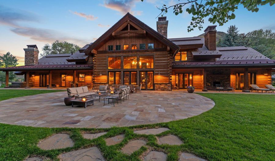 40 Fox Hollow Gulch Rd, Bellevue, ID 83313 - 8 Beds, 10 Bath