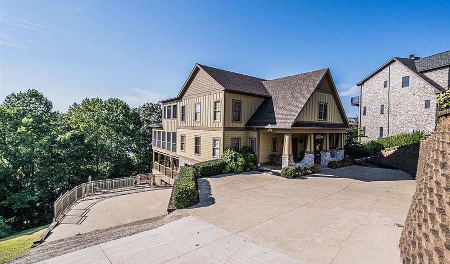 272 Eagle Point Dr, Austin, KY 42123 - 6 Beds, 6 Bath