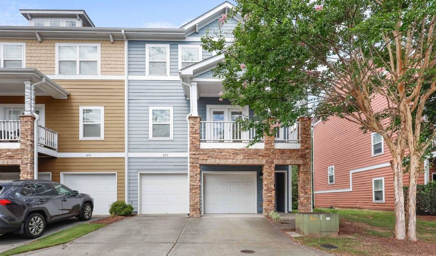 892 Queen City Cres, Apex, NC 27523 - 3 Beds, 3 Bath