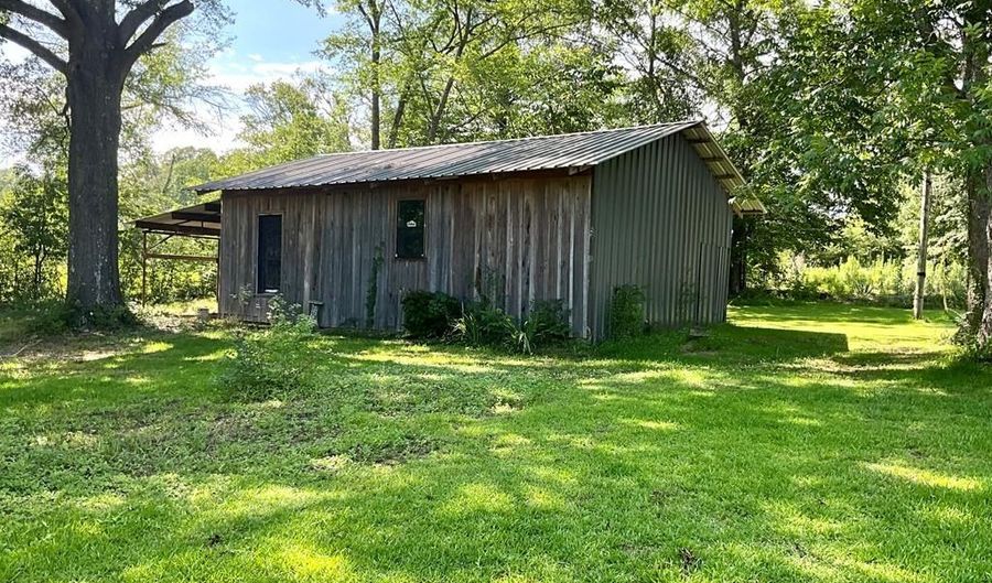 207-209 HWy 32 E, Bruce, MS 38915 - 3 Beds, 2 Bath