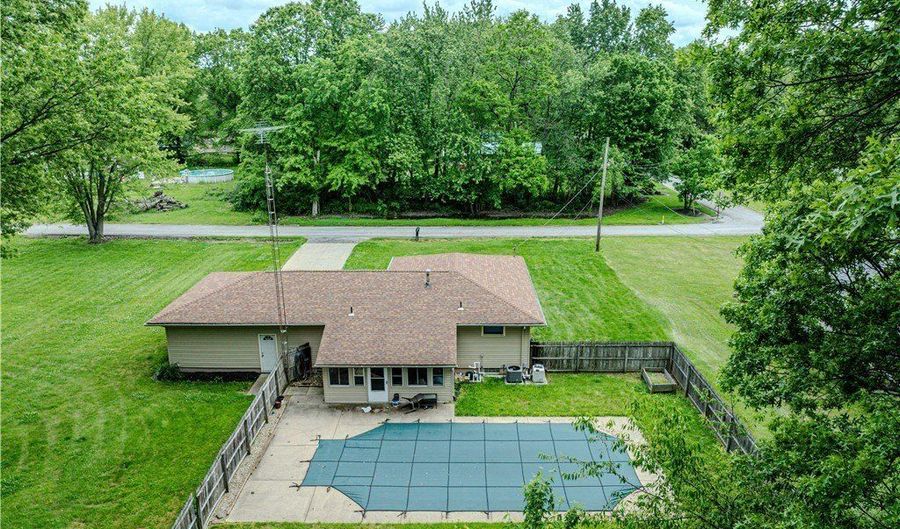 16011 Elbrook St NE, Alliance, OH 44601 - 3 Beds, 2 Bath