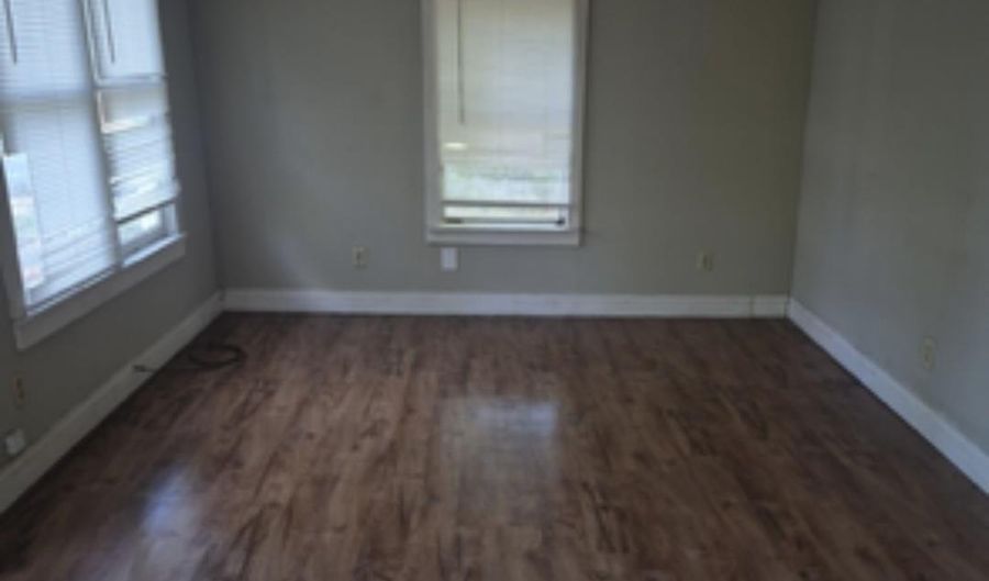 124 EASTWOOD Dr, Bastrop, LA 71220 - 3 Beds, 1 Bath
