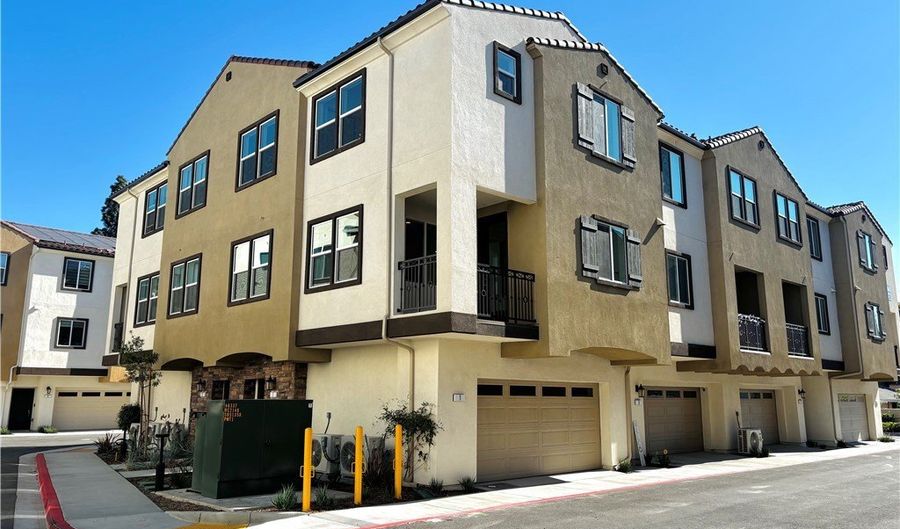 2450 E Agave St 1, Anaheim, CA 92806 - 3 Beds, 3 Bath