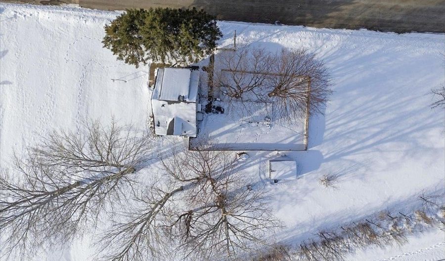 211 Commercial St, Arlington, WI 53911 - 4 Beds, 2 Bath