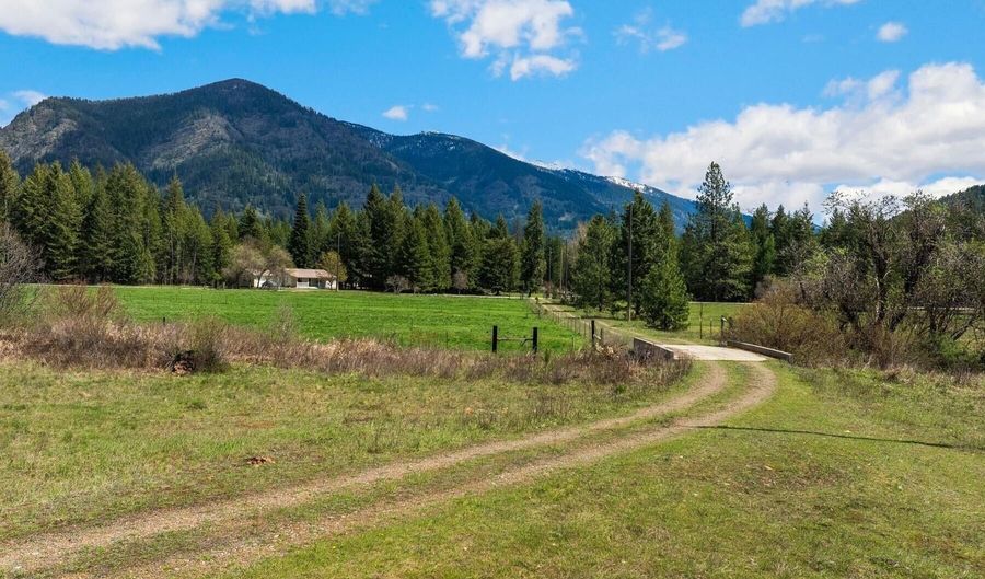 2359 E Spring Creek Rd, Clark Fork, ID 83811 - 2 Beds, 1 Bath