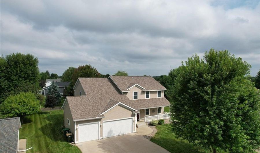 202 Park Ct, Albany, MN 56307 - 6 Beds, 4 Bath