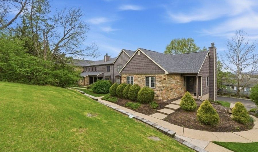 29 Oriole Dr, Allamuchy Twp., NJ 07840 - 3 Beds, 3 Bath