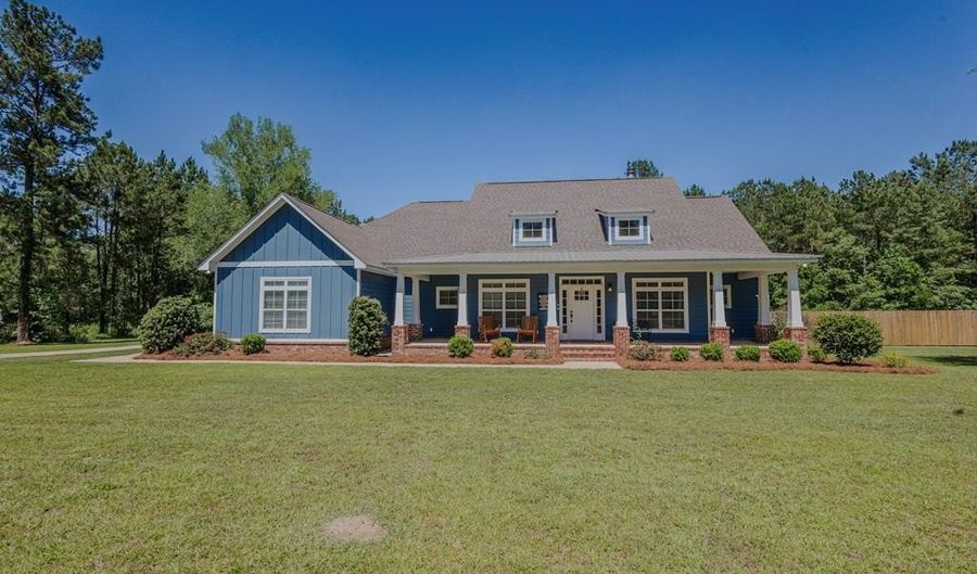 148 Turkey Trl, Bainbridge, GA 39819 - 4 Beds, 3 Bath