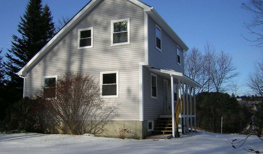 872 Golf Course Rd, Morristown, VT 05661 - 3 Beds, 2 Bath