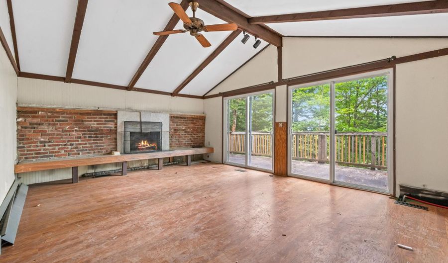 140 Alpstrausse, Bartlett, NH 03845 - 3 Beds, 2 Bath